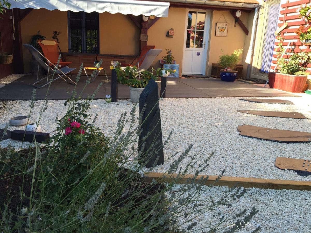 Le Jardin De Theleme "Charme Discret Pour Un Nid Douillet" Villa Mazille Kültér fotó